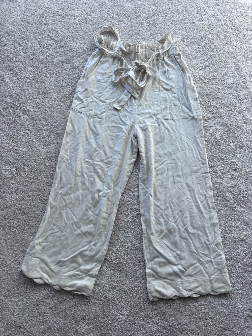 Scalloped Hem Cream Paperbag Waist Wide-Leg Pants